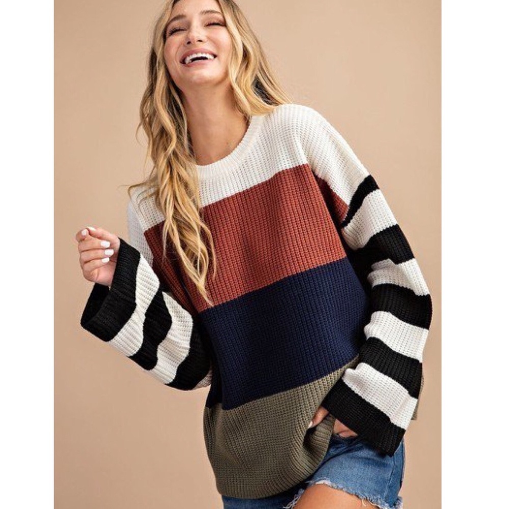 Last 1️⃣ Color Block Bell Sleeve Sweater - Picture 2 of 5